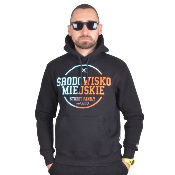 ŚRODOWISKO MIEJSKIE BLUZA Z KAPTUREM THEME 2.0 CZARNA NIEBIESKA