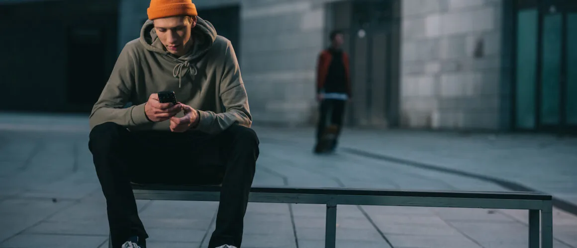 Historia polskiego streetwearu. Początki streetwearu w Polsce, znaczenie streetwearu dla polskiej mody