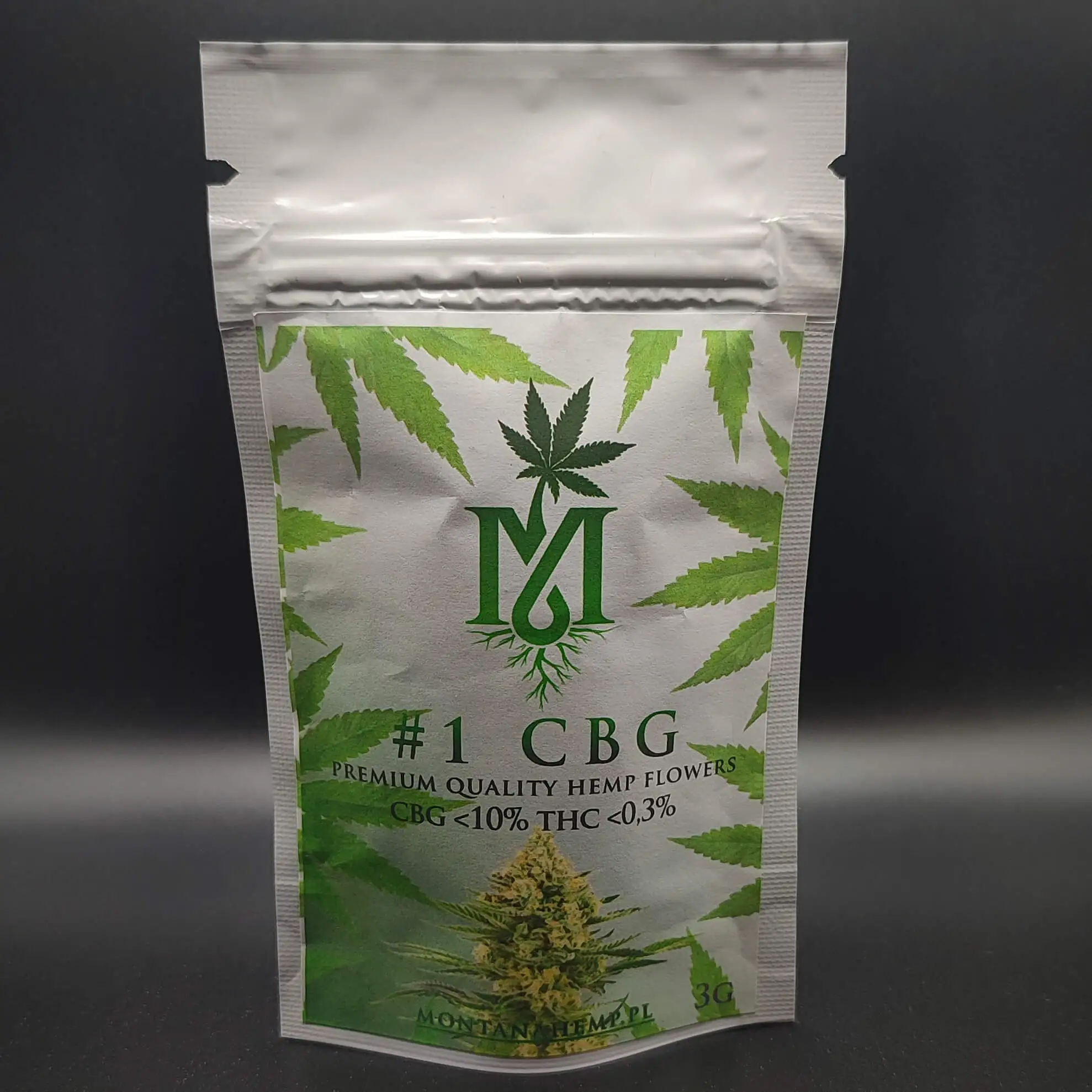 SUSZ-KONOPNY-CBG-1-CZARNE-TLO-OPAKOWANIE-DOYPACK